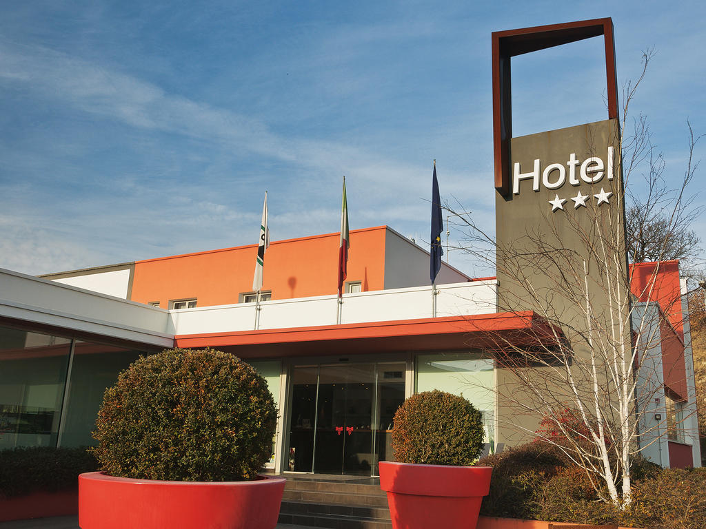 Hotel Cluentum โตเล็นติโน ภายนอก รูปภาพ