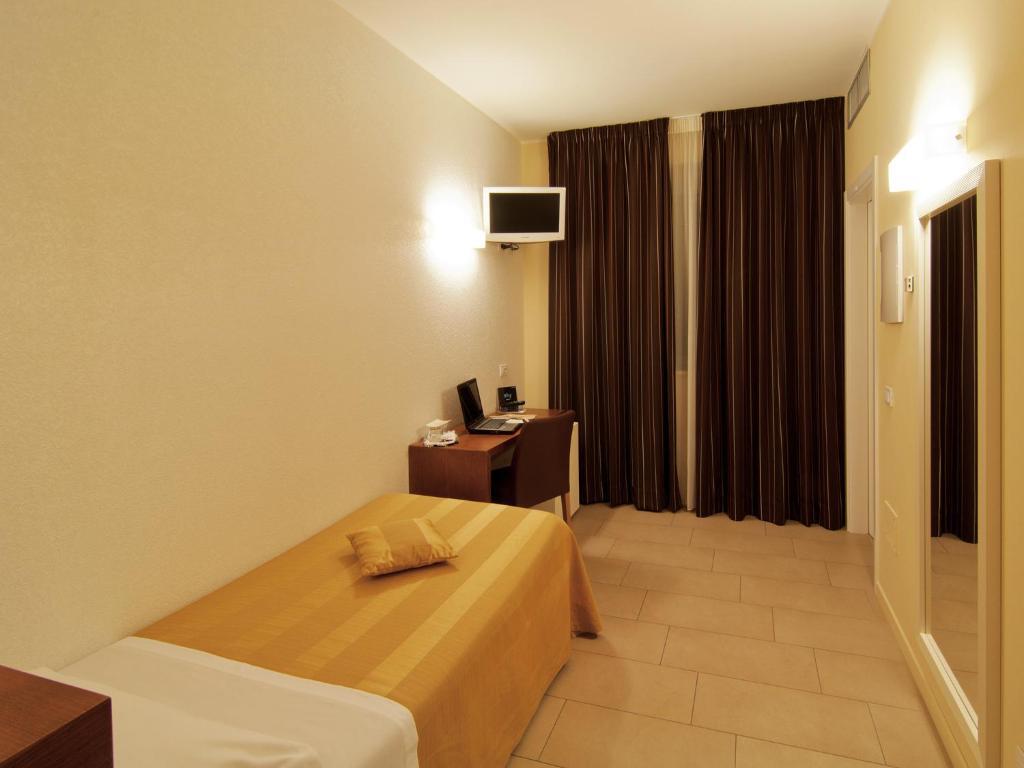 Hotel Cluentum โตเล็นติโน ห้อง รูปภาพ