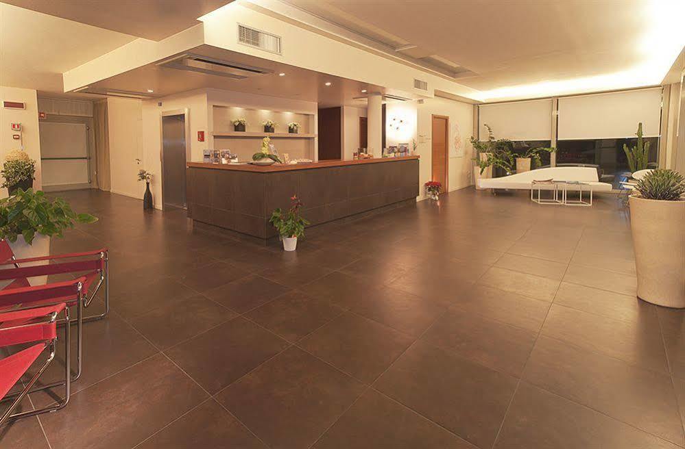 Hotel Cluentum โตเล็นติโน ภายนอก รูปภาพ